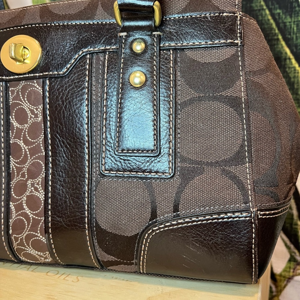 Coach Mini Hampton Signature Tote 👜 🤎✨ - Picture 3 of 12